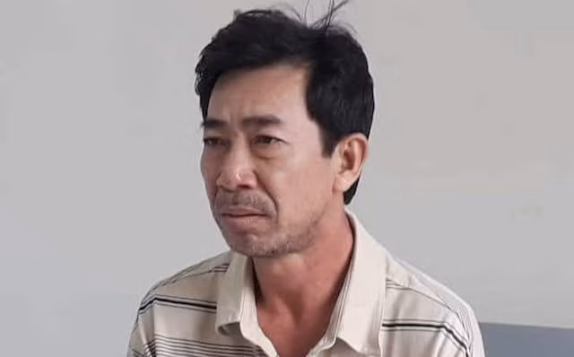 Hồng tại cơ quan Công an.