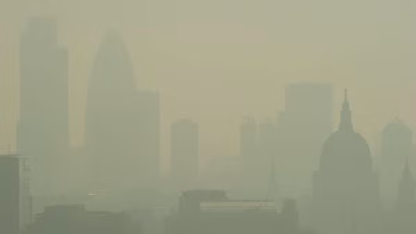 Ô nhiễm không khí tại Anh (Ảnh: Sky News)
