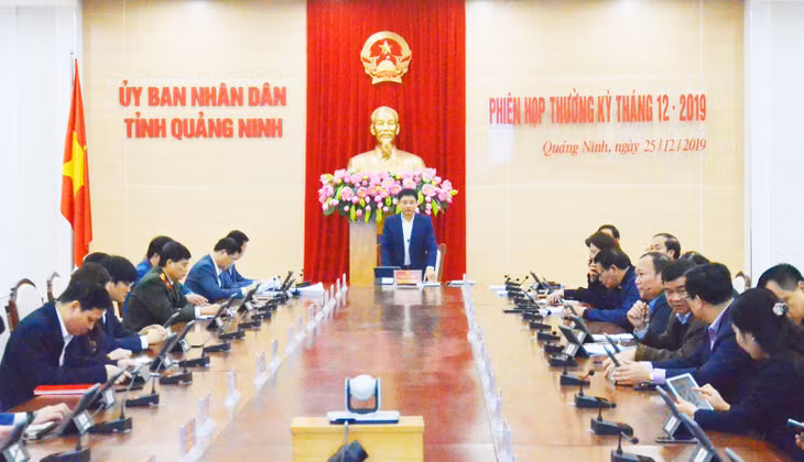 Quang cảnh phiên họp.