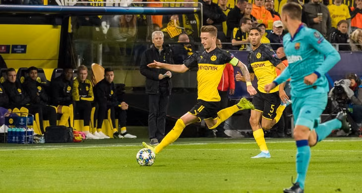 Hộ công: Marco Reus