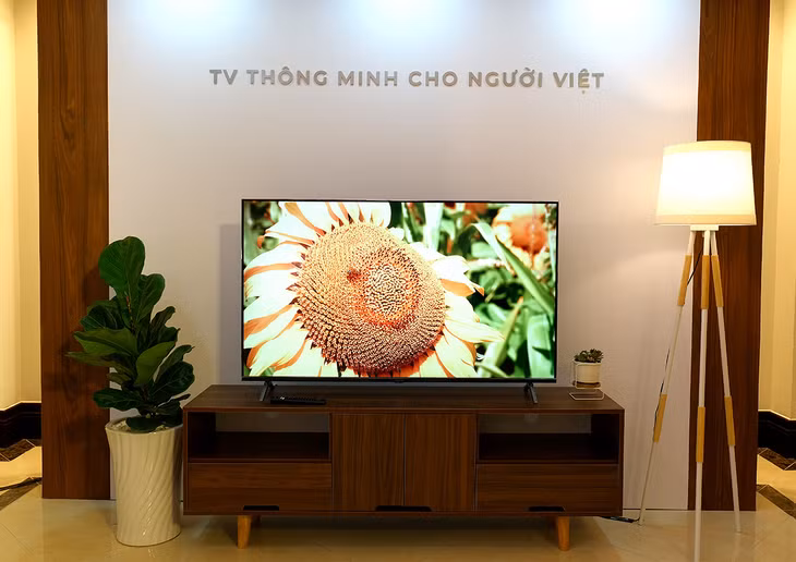 Hình ảnh những mẫu sản phẩm Ti vi thông minh đầu tiên của Vsmart, với điểm nổi trội là sử dụng hệ điều hành Android có bản quyền trực tiếp từ Google.
