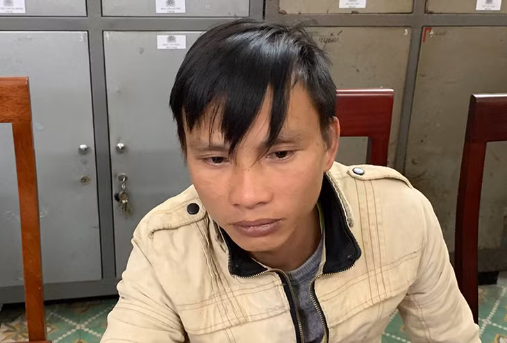 Vi Văn Khay tại cơ quan điều tra.