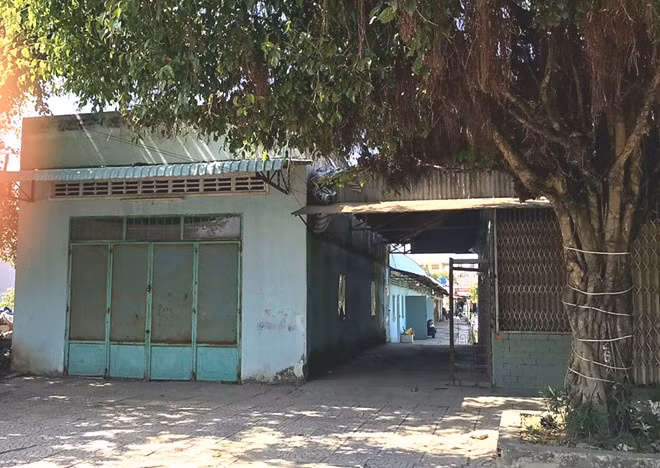 Khu nhà trọ nơi anh Duy bị đâm tử vong Ảnh: TRẦN THANH PHONG