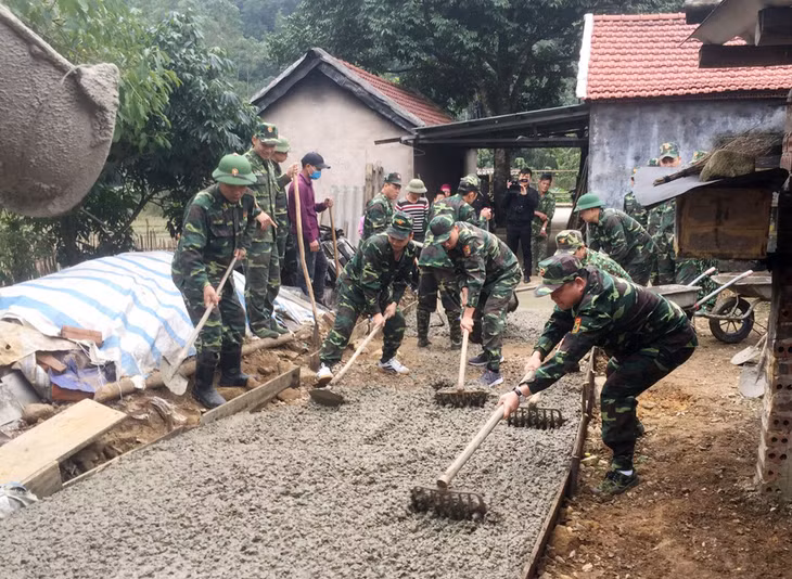 Toàn bộ kinh phí thi công tuyến đường do cán bộ, chiến sỹ Đồn Biên phòng Quảng Đức và Chi cục Hải quan Cửa khẩu Bắc Phong Sinh đóng góp.