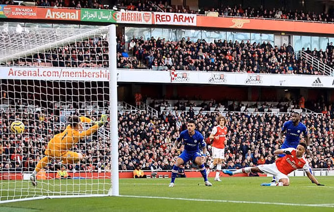 Aubameyang mở tỷ số