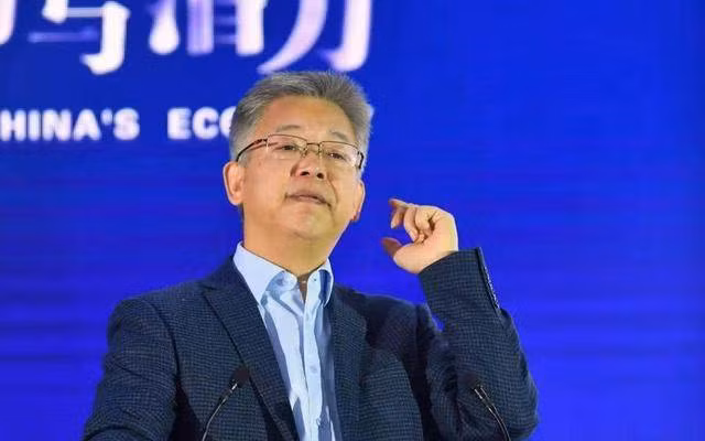 Ông Hoàng Ích Bình, Phó Viện trưởng Viện nghiên cứu Phát triển Quốc gia thuộc Đại học Bắc Kinh. Ảnh: Báo Tân Kinh.