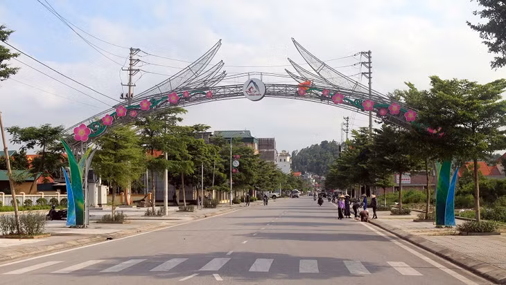 Thực hiện chủ đề năm cơ sở hạ tầng của Đông Triều ngày càng được nâng cấp khang trang xanh sạch đẹp (Ảnh chụp tháng 12/2019).