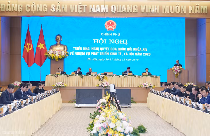 Quang cảnh cuộc họp Chính phủ. Ảnh: Quang Hiếu/VGP.