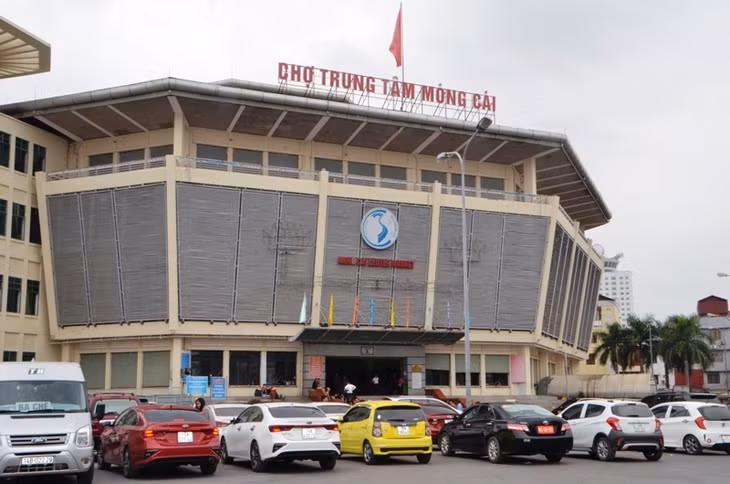 Chợ Trung tâm Móng Cái.