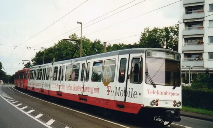 Xe điện thuộc Tuyến 66 ở thành phố Bonn, phía tây nước Đức. Ảnh: Sporvognsrejser.