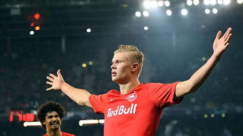 Chuyển tới RB Salzburg là bước đi hoàn hảo của Haaland và đội ngũ cố vấn