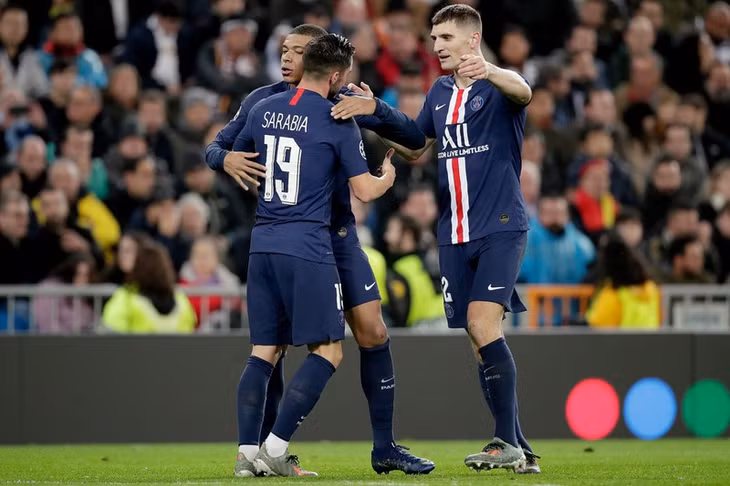 1. Paris Saint-Germain (Nhất bảng A).