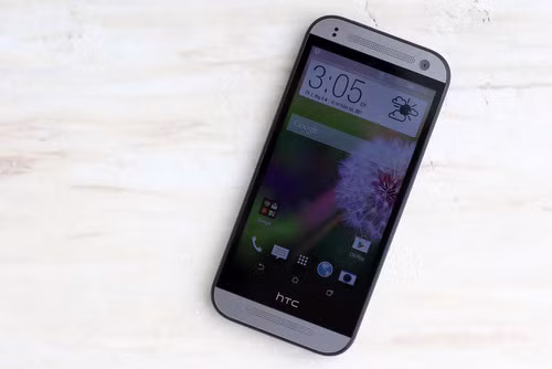 HTC One mini 2 là bản sao thu nhỏ từ thiết kế của 