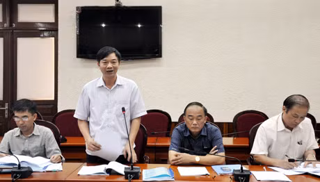 Đồng chí Phạm Văn Chính, Phó chủ nhiệm Uỷ Ban Kiểm tra Tỉnh ủy, Thành viên Hội đồng thẩm định phát biểu tham gia ý kiến vào Đề án.