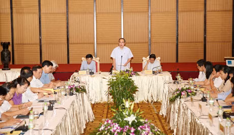 Chủ tịch Ủy ban Trung ương MTTQ Việt Nam Nguyễn Thiện Nhân phát biểu kết luận buổi làm việc.