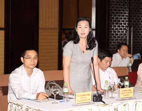 Đại diện lãnh đạo trung ương phát biểu tại buổi làm việc.