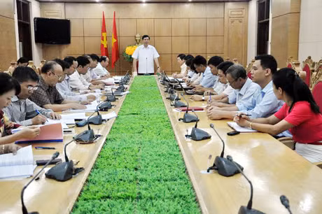 Đồng chí Nguyễn Đức Long, Phó Bí thư Tỉnh ủy, Chủ tịch HĐND tỉnh, Chủ tịch Hội đồng thẩm định Đề án các ban Đảng, đoàn thể kết luận cuộc họp