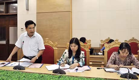 Đồng chí Hoàng Bá Nam, Bí thư Tỉnh Đoàn báo cáo Đề án tại cuộc họp
