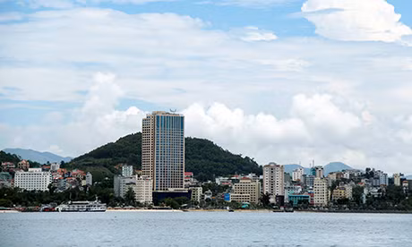 Khu du lịch Bãi Cháy, TP Hạ Long.