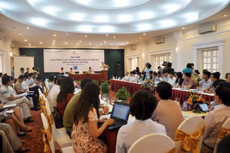 Đồng chí Nguyễn Văn Tuấn, Tổng Cục trưởng Tổng Cục Du lịch phát biểu tại buổi tọa đàm.
