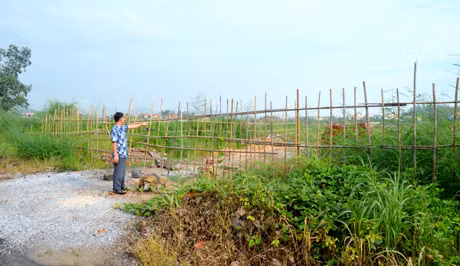 Không được đền bù thoả đáng, gia đình ông Tuyên đã rào lại diện tích đất bị thu hồi thuộc thửa 142.