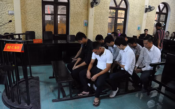 Các bị cáo tại phiên toà.