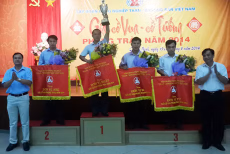 Ban Tổ chức