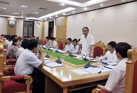 Đồng chí Ngô Tiến Thân, Phó Trưởng Ban Tổ chức Tỉnh ủy góp ý kiến vào Đề án của Tỉnh Đoàn