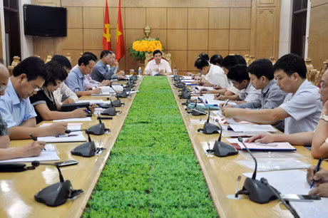 Đồng chí Nguyễn Đức Long, Phó Bí thư Tỉnh ủy, Chủ tịch HĐND tỉnh, Chủ tịch Hội đồng thẩm định kết luận cuộc họp.