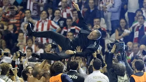 Jose Mourinho bay cao cùng Real ở mùa bóng 2011/12