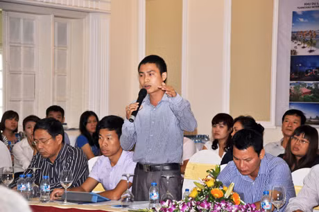Đại diện đơn vị lữ hành phát biểu ý kiến tại buổi tọa đàm.