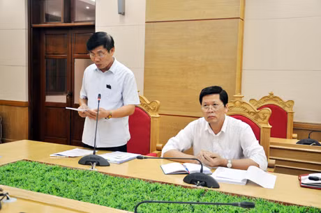 Đồng chí Vũ Ngọc Giao, Ủy viên Ban Thường vụ Tỉnh ủy, Trưởng Ban Tuyên giáo Tỉnh ủy báo cáo về Đề án của Ban.