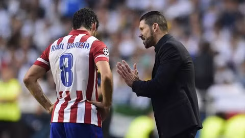 HLV Simeone sẽ phải xây lại đội hình mới khi những trụ cột như Costa hay Villa đã ra đi