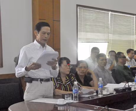 Đại diện các hộ dân có ý kiến kiến nghị tại buổi đối thoại.