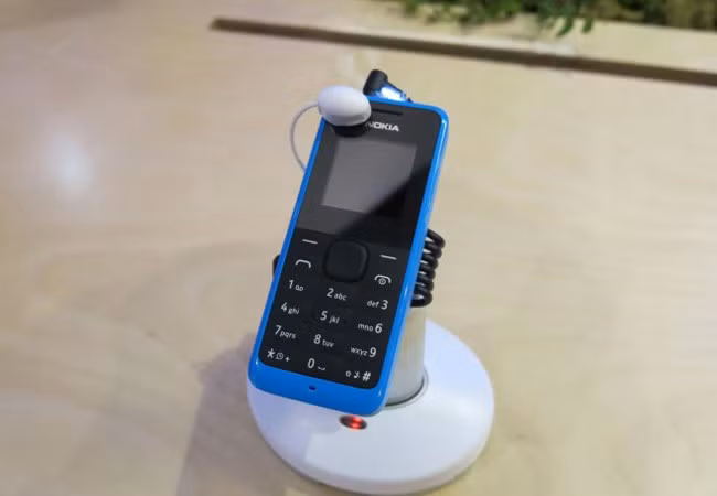 Người dùng sẽ không có cơ hội mua các mẫu điện thoại phổ thông như Nokia 105 từ tháng 8. Ảnh Gsmdome.