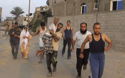 Hy vọng một thỏa thuận ngừng bắn sớm được thực hiện để người dân Gaza bớt cảnh loạn lạc (Ảnh: AP)