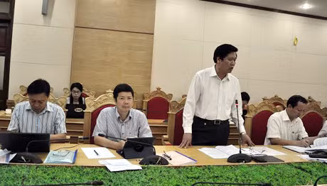 Đồng chí Phạm Hồng Cẩm, Phó Trưởng Ban Tuyên giáo Tỉnh ủy góp ý kiến vào Đề án của Hội Nông dân tỉnh