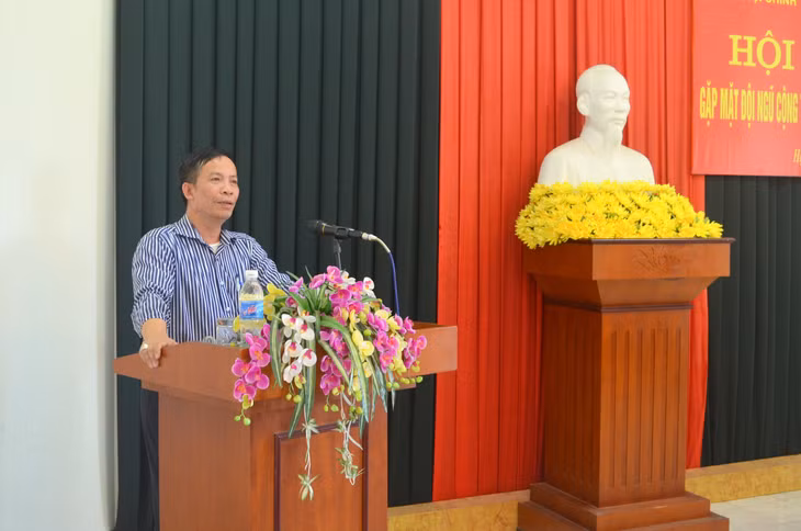 Đồng chí Đỗ Vũ Chung, Trưởng Ban Nội chính Tỉnh ủy báo cáo tại Hội nghị.