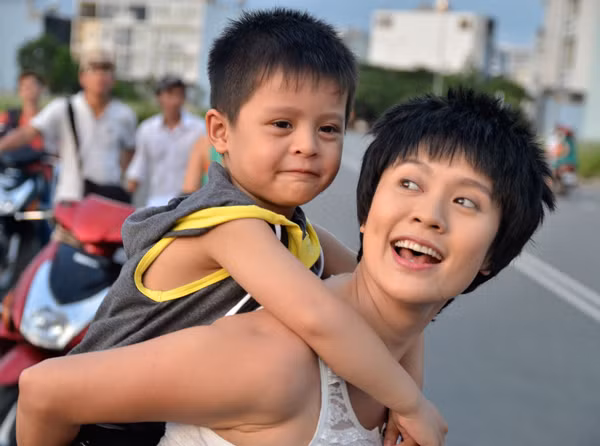 Thanh Thúy chăm con rất kỹ, đầu tư phát triển cả thể chất và trí tuệ cho bé Cà Phê.