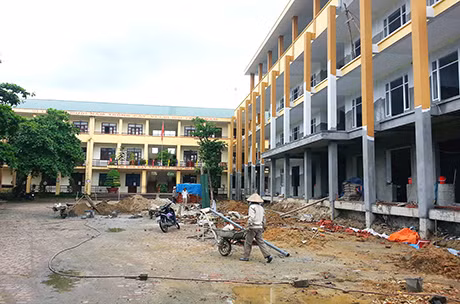 Trường Tiểu học Lê Lợi (TP Uông Bí) được đầu tư xây mới 16 phòng học trong năm học 2014-2015. Ảnh: Lê Tuấn (Phòng GD-ĐT TP Uông Bí)