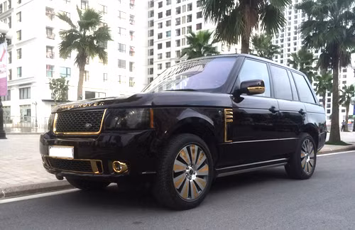 Chỉ có 500 chiếc Range Rover Autobiography Ultimate Edition xuất xưởng và phân phối trên toàn thế giới và hiện là chiếc duy nhất về Việt Nam.