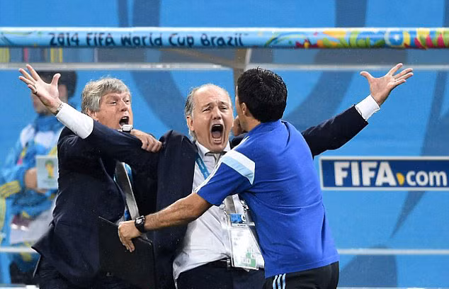 HLV Sabella sẽ từ chức sau World Cup