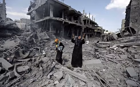 Các vụ tấn công của Israel gây thiệt hại nặng nề cho Gaza (Ảnh: Getty Images)