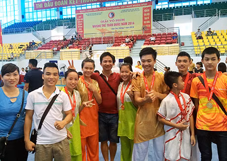 Thầy trò đội tuyển Wushu Quảng Ninh vui mừng khi đoạt 7 HCV, 7 HCB và 9 HCĐ tại Giải Wushu trẻ toàn quốc được tổ chức tại tỉnh Lào Cai vừa qua.