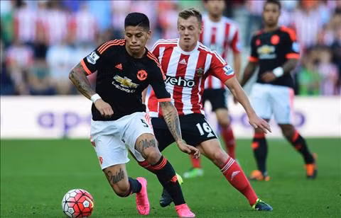  Rojo cùng với sao trẻ McNair đã dính chấn thương trong trận gặp Southampton