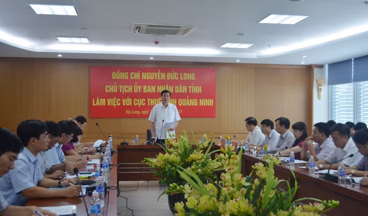 Quang cảnh buổi làm việc