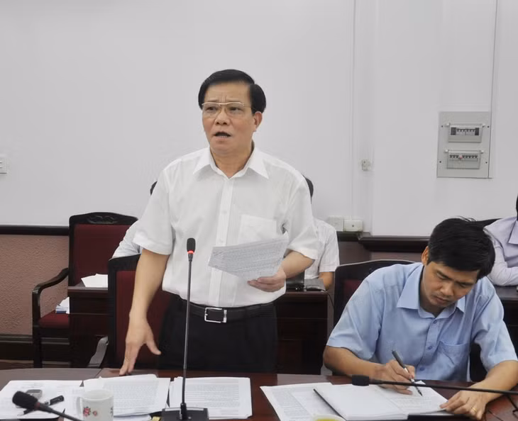 Đồng chí Nguyễn Như Hiền, Phó Chủ tịch Thường trực HĐND tỉnh phát biểu tại hội nghị