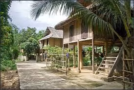 Nhà sàn người Thái Mai Châu.jpg