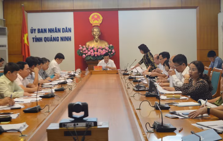 Quang cảnh cuộc họp