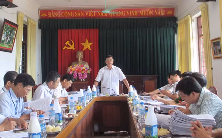 Hôi đồng thẩm tra kết quả thực hiện tiêu chí NTM tại xã An Sinh (TX Đông Triều)